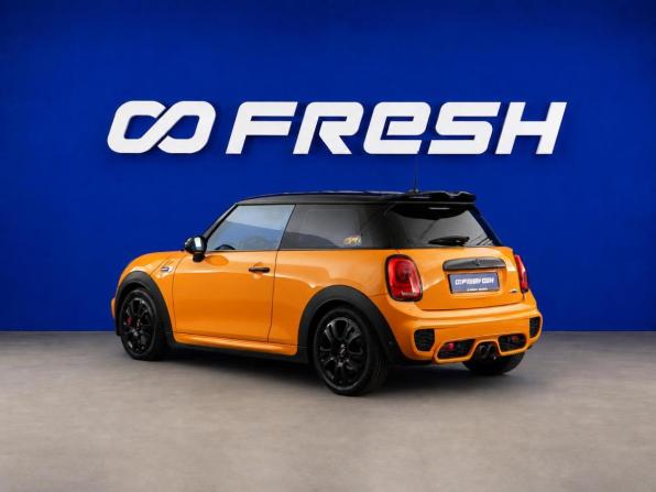 Mini Hatch III (F55/F56) с пробегом 2017 года, цена 2 133 077 рублей, 125865 км, хэтчбек, Автокод Объявления
