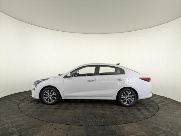 Kia Rio IV Рестайлинг с пробегом 2021 года, цена 1 670 000 рублей, 53811 км, седан, Автокод Объявления