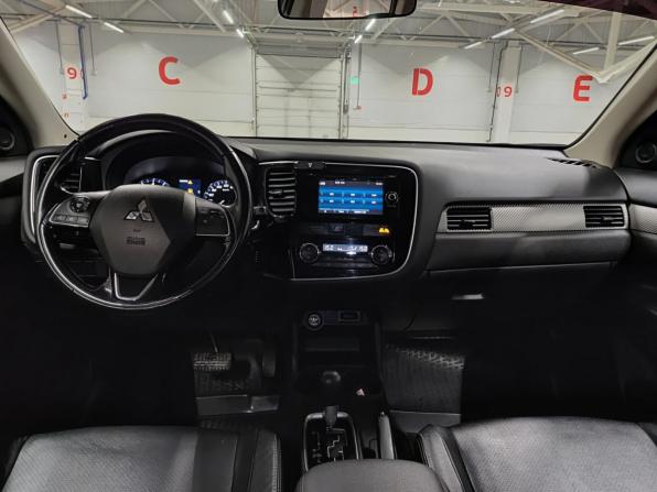 Mitsubishi Outlander III Рестайлинг 2 с пробегом 2015 года, цена 1 580 000 рублей, 181313 км, внедорожник, Автокод Объявления