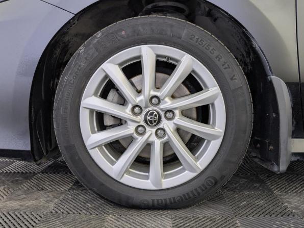Toyota Camry VIII (XV70) Рестайлинг с пробегом 2021 года, цена 2 725 000 рублей, 107040 км, седан, Автокод Объявления