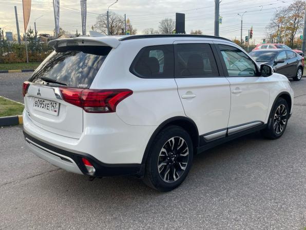 Mitsubishi Outlander III Рестайлинг 3 с пробегом 2021 года, цена 2 280 000 рублей, 120000 км, внедорожник, Автокод Объявления