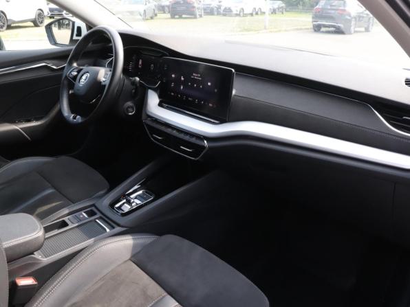 Skoda Octavia IV (A8) с пробегом 2020 года, цена 2 357 100 рублей, 94230 км, лифтбек, Автокод Объявления