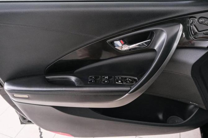 Hyundai Grandeur V с пробегом 2012 года, цена 1 349 000 рублей, 298000 км, седан, Автокод Объявления