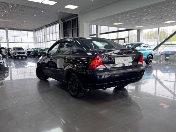Ford Focus I Рестайлинг с пробегом 2004 года, цена 395 000 рублей, 188112 км, седан, Автокод Объявления