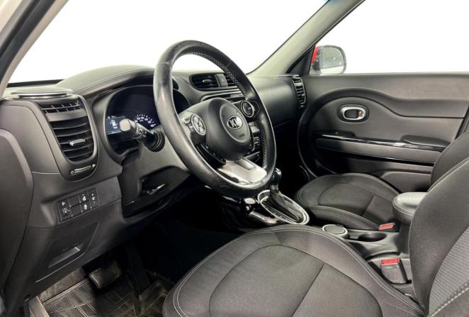 Kia Soul II Рестайлинг с пробегом 2018 года, цена 1 570 000 рублей, 120550 км, хэтчбек, Автокод Объявления