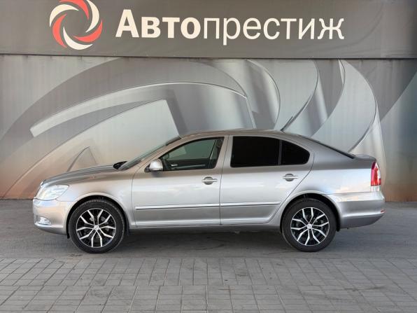 Skoda Octavia II (A5) Рестайлинг с пробегом 2013 года, цена 759 000 рублей, 177023 км, универсал, Автокод Объявления