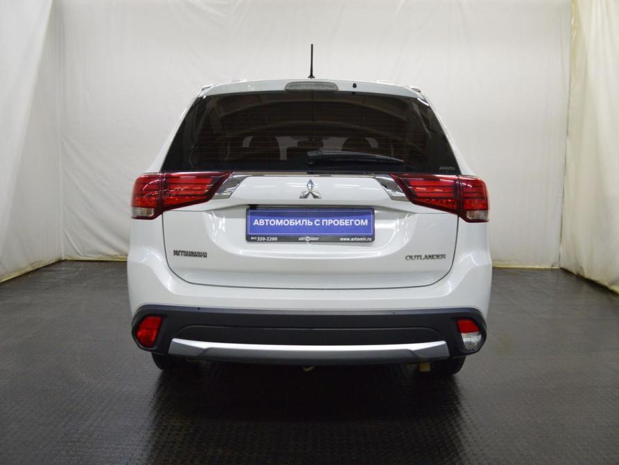 Mitsubishi Outlander III Рестайлинг 2 Санкт-Петербург  - изображение 6