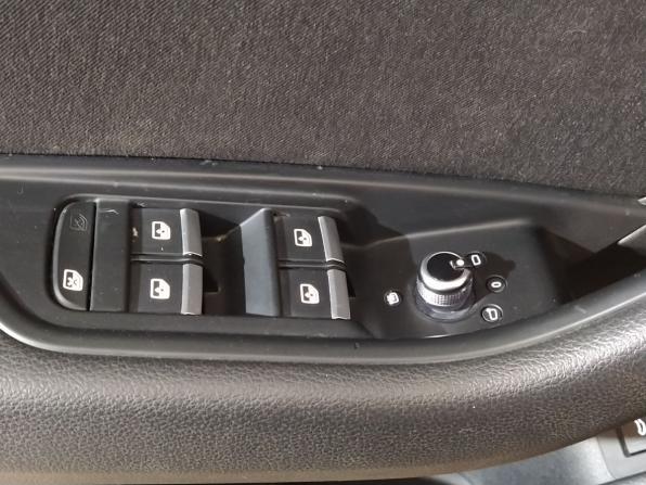 Audi A4 V (B9) с пробегом 2018 года, цена 1 740 000 рублей, 300665 км, универсал, Автокод Объявления