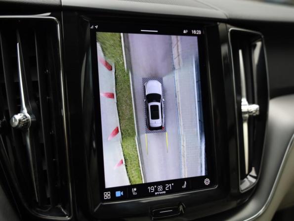 Volvo XC60 II Рестайлинг с пробегом 2021 года, цена 4 399 000 рублей, 101000 км, внедорожник, Автокод Объявления
