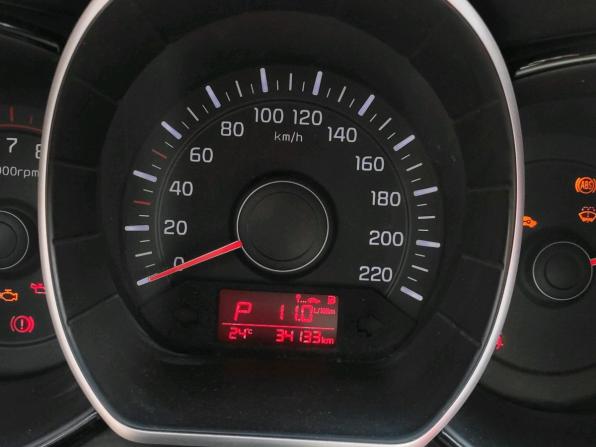 Kia Rio III Рестайлинг с пробегом 2015 года, цена 870 000 рублей, 34133 км, седан, Автокод Объявления