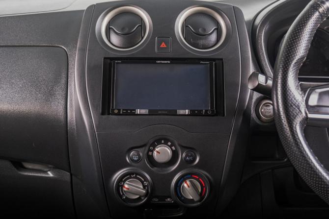 Nissan Note II Рестайлинг с пробегом 2017 года, цена 929 000 рублей, 190000 км, хэтчбек, Автокод Объявления