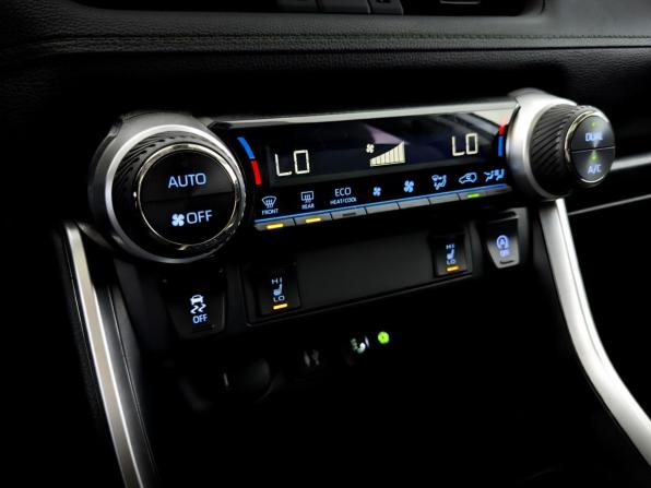 Toyota RAV4 V (XA50) с пробегом 2022 года, цена 3 730 000 рублей, 35775 км, внедорожник, Автокод Объявления