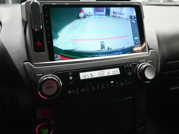Toyota Land Cruiser Prado 150 Series Рестайлинг 1 с пробегом 2013 года, цена 3 495 000 рублей, 134911 км, внедорожник, Автокод Объявления