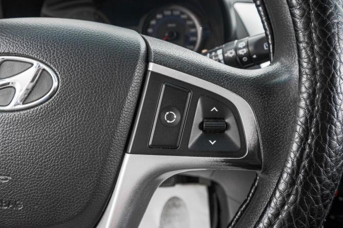 Hyundai Solaris I с пробегом 2011 года, цена 799 000 рублей, 195000 км, хэтчбек, Автокод Объявления