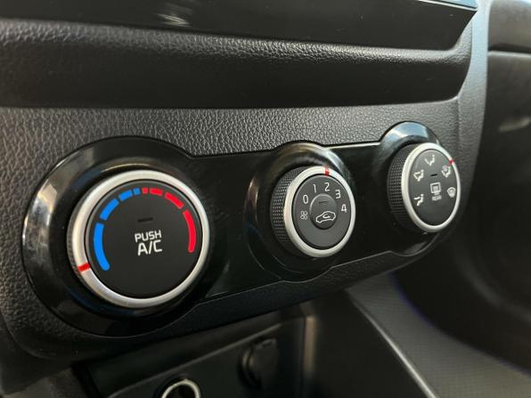 Kia Rio III Рестайлинг с пробегом 2015 года, цена 811 640 рублей, 160489 км, седан, Автокод Объявления