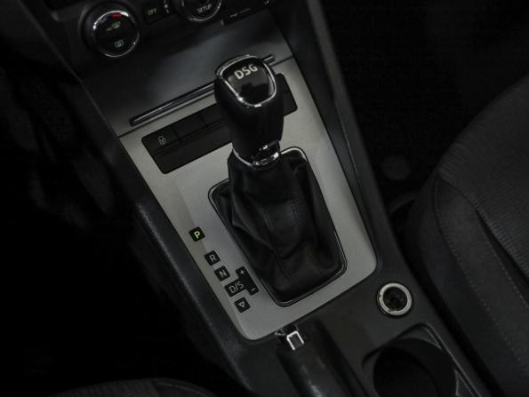 Skoda Octavia III (A7) с пробегом 2014 года, цена 849 000 рублей, 302707 км, лифтбек, Автокод Объявления