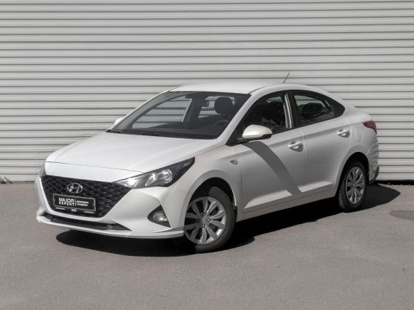 Hyundai Solaris II Рестайлинг с пробегом 2022 года, цена 1 550 000 рублей, 68053 км, седан, Автокод Объявления