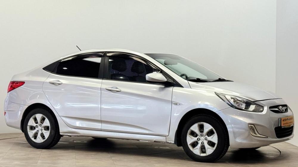 Hyundai Solaris I Киров  - изображение 6