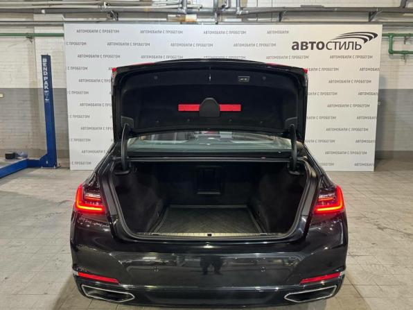 BMW 7 серии VI (G11/G12) Рестайлинг с пробегом 2020 года, цена 3 699 000 рублей, 276000 км, седан, Автокод Объявления