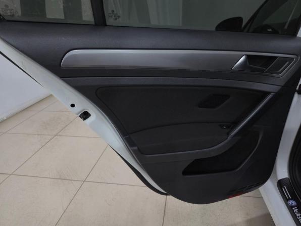 Volkswagen Golf VII с пробегом 2013 года, цена 845 000 рублей, 179203 км, хэтчбек, Автокод Объявления