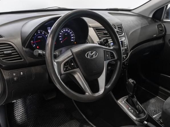 Hyundai Solaris I Рестайлинг с пробегом 2016 года, цена 1 085 000 рублей, 123300 км, седан, Автокод Объявления