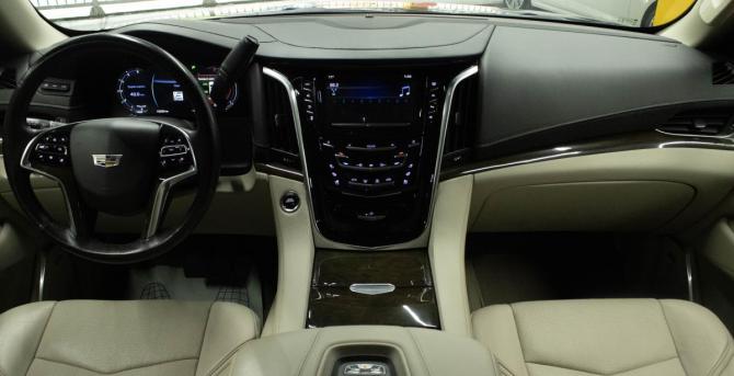Cadillac Escalade V с пробегом 2020 года, цена 5 700 000 рублей, 105060 км, внедорожник, Автокод Объявления