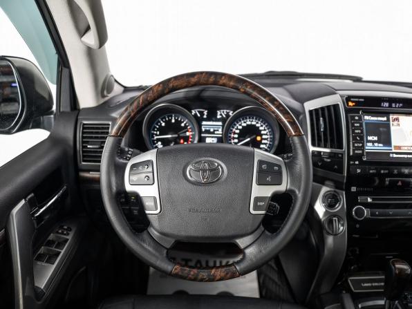 Toyota Land Cruiser 200 Series Рестайлинг 1 с пробегом 2013 года, цена 3 940 000 рублей, 281882 км, внедорожник, Автокод Объявления