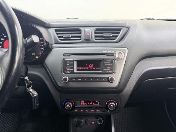 Kia Rio III Рестайлинг с пробегом 2016 года, цена 1 140 000 рублей, 78430 км, хэтчбек, Автокод Объявления