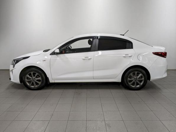 Kia Rio IV Рестайлинг с пробегом 2021 года, цена 1 590 000 рублей, 79324 км, седан, Автокод Объявления
