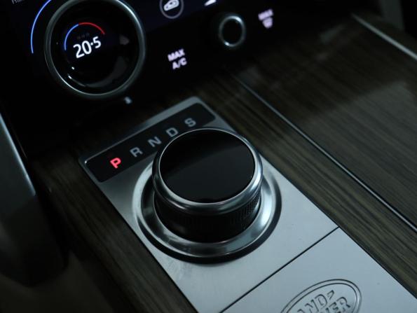 Land Rover Range Rover IV Рестайлинг с пробегом 2019 года, цена 6 732 000 рублей, 151970 км, внедорожник, Автокод Объявления