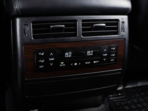 Toyota Land Cruiser 200 Series Рестайлинг 2 с пробегом 2016 года, цена 6 050 000 рублей, 216958 км, внедорожник, Автокод Объявления
