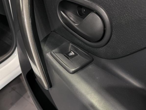 Renault Logan II Рестайлинг с пробегом 2020 года, цена 1 050 000 рублей, 82714 км, седан, Автокод Объявления