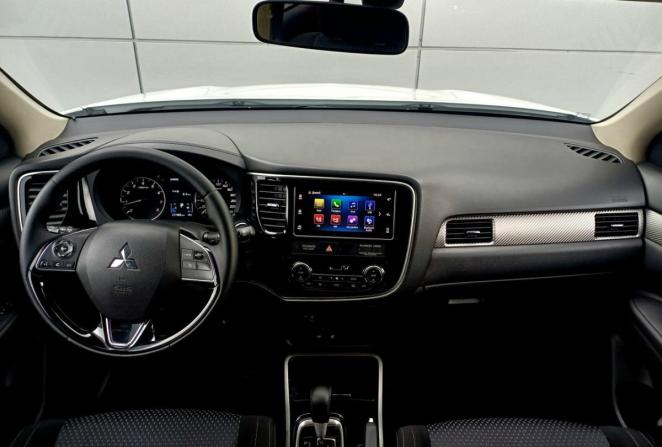 Mitsubishi Outlander III Рестайлинг 2 с пробегом 2018 года, цена 1 880 000 рублей, 217483 км, внедорожник, Автокод Объявления