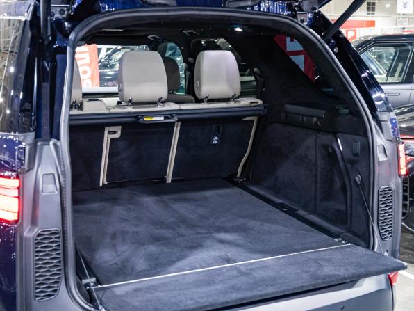 Land Rover Discovery V с пробегом 2017 года, цена 3 849 700 рублей, 123241 км, внедорожник, Автокод Объявления