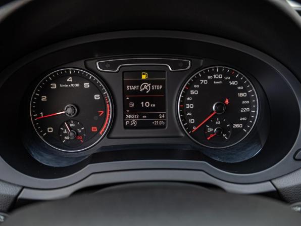 Audi Q3 I (8U) с пробегом 2013 года, цена 1 490 000 рублей, 245312 км, внедорожник, Автокод Объявления