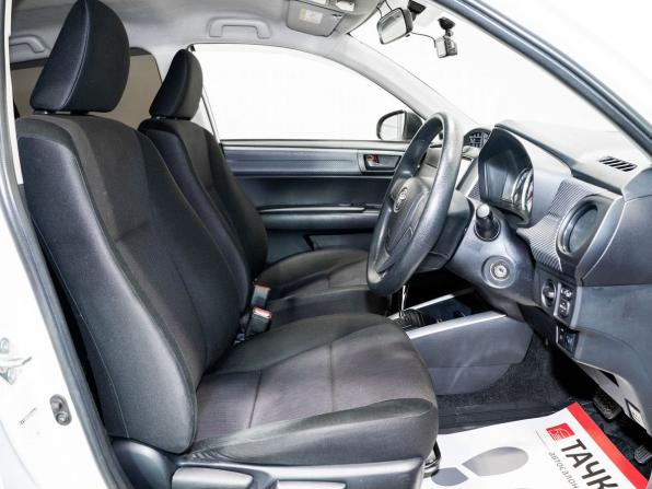 Toyota Corolla XI (E160 E170 E180) с пробегом 2014 года, цена 1 020 000 рублей, 195259 км, универсал, Автокод Объявления