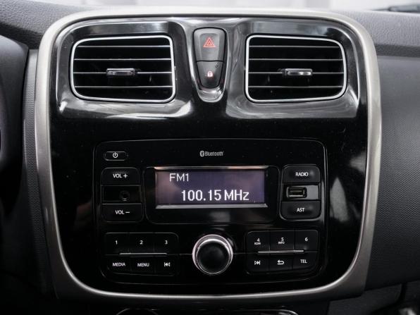 Renault Sandero II с пробегом 2017 года, цена 846 000 рублей, 150000 км, хэтчбек, Автокод Объявления