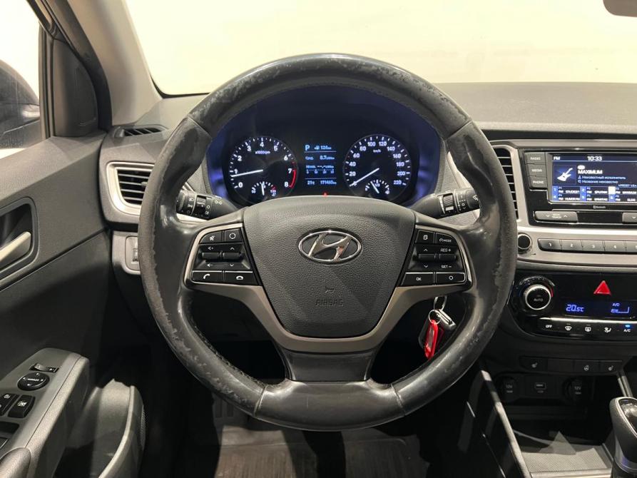 Hyundai Solaris II Санкт-Петербург  - изображение 19