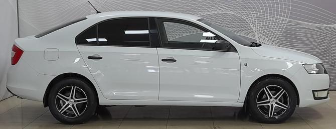 Skoda Rapid I с пробегом 2015 года, цена 779 000 рублей, 180622 км, лифтбек, Автокод Объявления