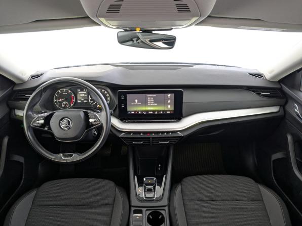 Skoda Octavia IV (A8) с пробегом 2021 года, цена 2 500 000 рублей, 48065 км, лифтбек, Автокод Объявления
