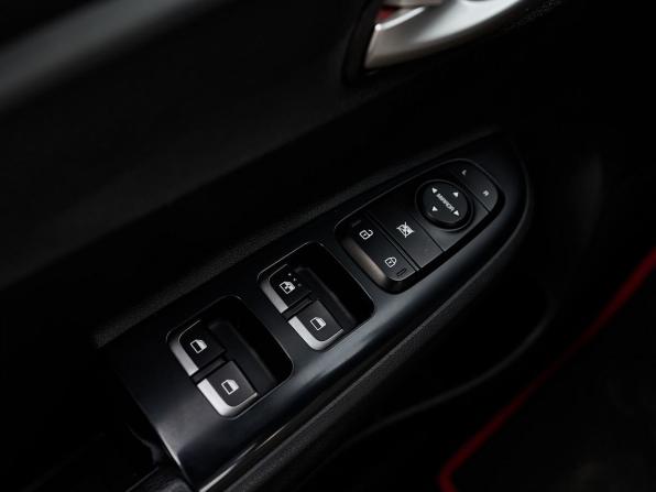 Kia Rio IV с пробегом 2018 года, цена 1 168 000 рублей, 151830 км, хэтчбек, Автокод Объявления