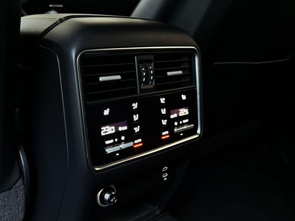 Porsche Cayenne III с пробегом 2019 года, цена 15 490 000 рублей, 86000 км, внедорожник, Автокод Объявления