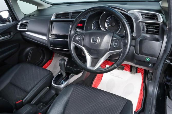 Honda Fit III с пробегом 2013 года, цена 1 479 000 рублей, 81000 км, хэтчбек, Автокод Объявления
