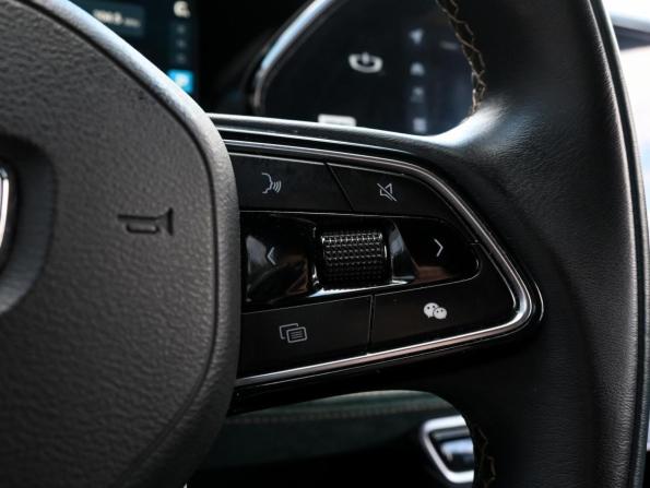 Geely Monjaro I с пробегом 2023 года, цена 3 049 000 рублей, 43562 км, внедорожник, Автокод Объявления