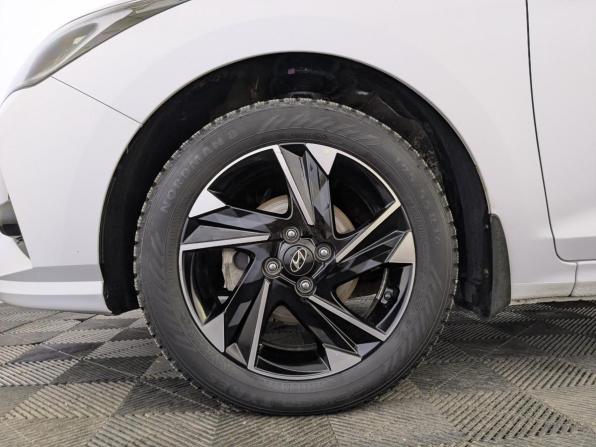 Hyundai Solaris II Рестайлинг с пробегом 2022 года, цена 1 799 000 рублей, 84425 км, седан, Автокод Объявления