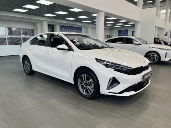 Kia K3 II (China Market) Рестайлинг с пробегом 2023 года, цена 2 109 900 рублей, 2700 км, седан, Автокод Объявления