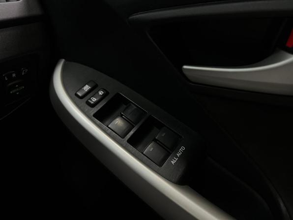 Toyota Prius III Рестайлинг (XW30) с пробегом 2015 года, цена 1 240 000 рублей, 114584 км, лифтбек, Автокод Объявления