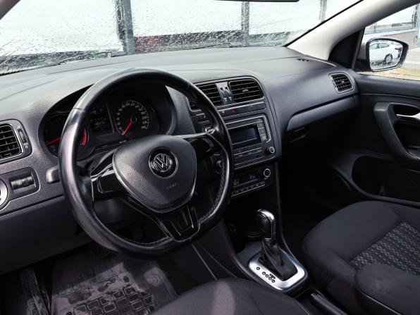 Volkswagen Polo V Рестайлинг с пробегом 2017 года, цена 1 089 000 рублей, 190471 км, седан, Автокод Объявления