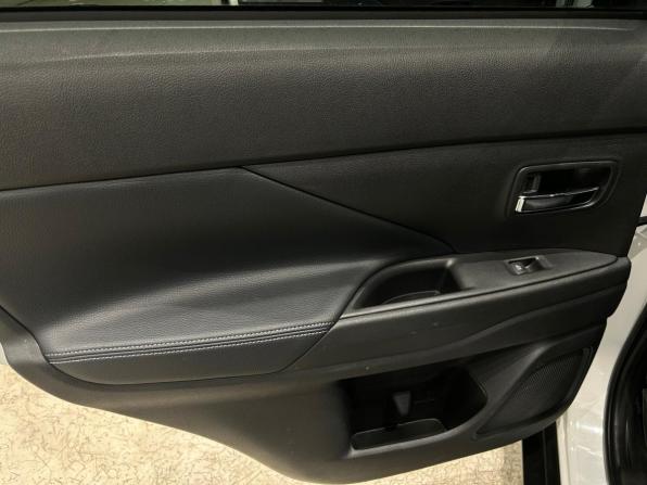 Mitsubishi Outlander III Рестайлинг 3 с пробегом 2021 года, цена 2 259 000 рублей, 105672 км, внедорожник, Автокод Объявления