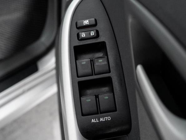 Toyota Prius III (XW30) с пробегом 2010 года, цена 1 080 500 рублей, 174212 км, лифтбек, Автокод Объявления